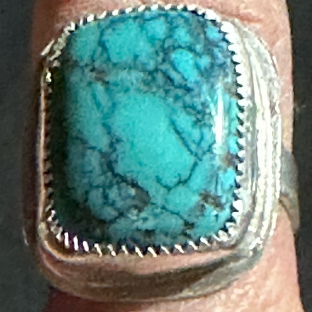 Kingman, Arizona turquoise ring, sterling silver